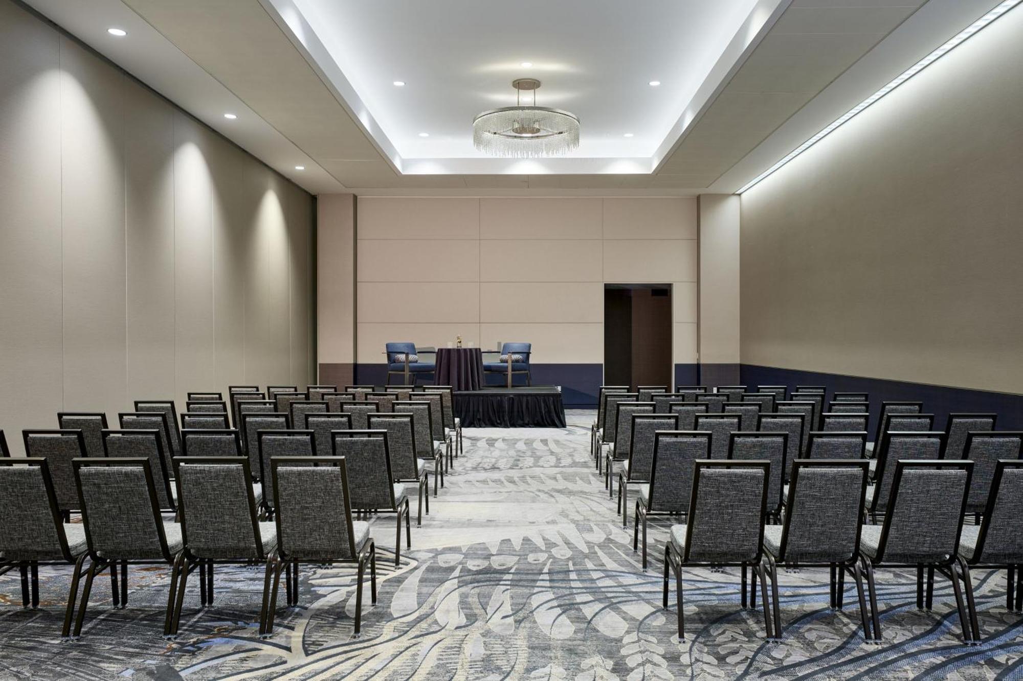 Renaissance Schaumburg Convention Center Hotel Buitenkant foto