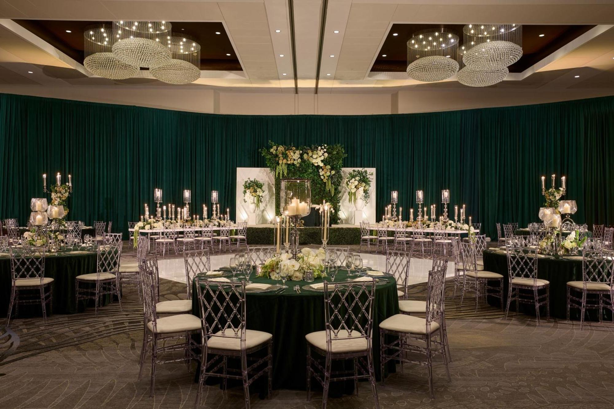 Renaissance Schaumburg Convention Center Hotel Buitenkant foto